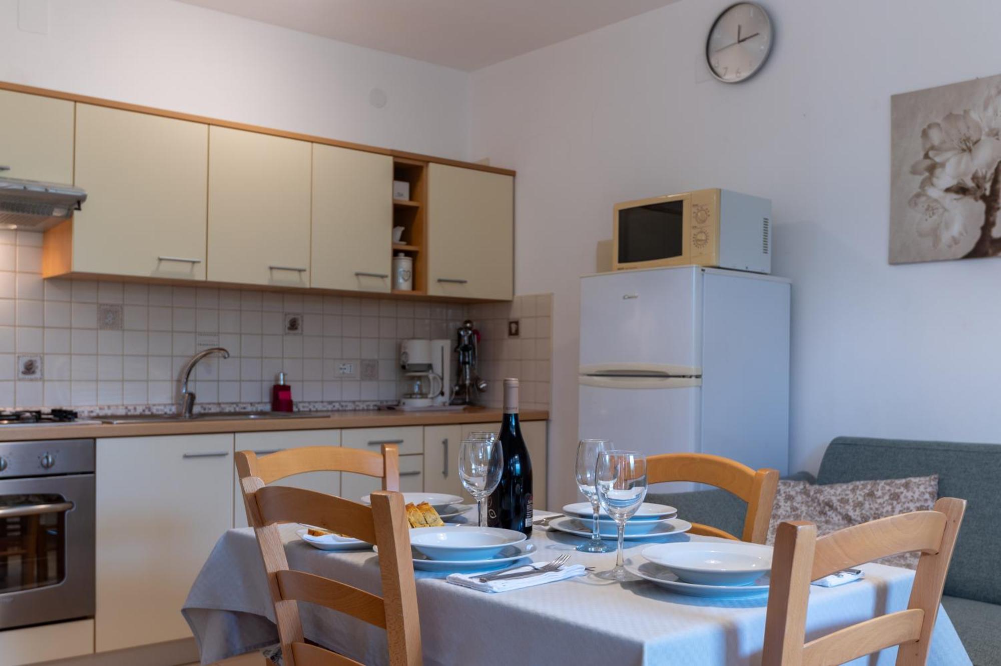 Apartments Mirella Novigrad  Ngoại thất bức ảnh